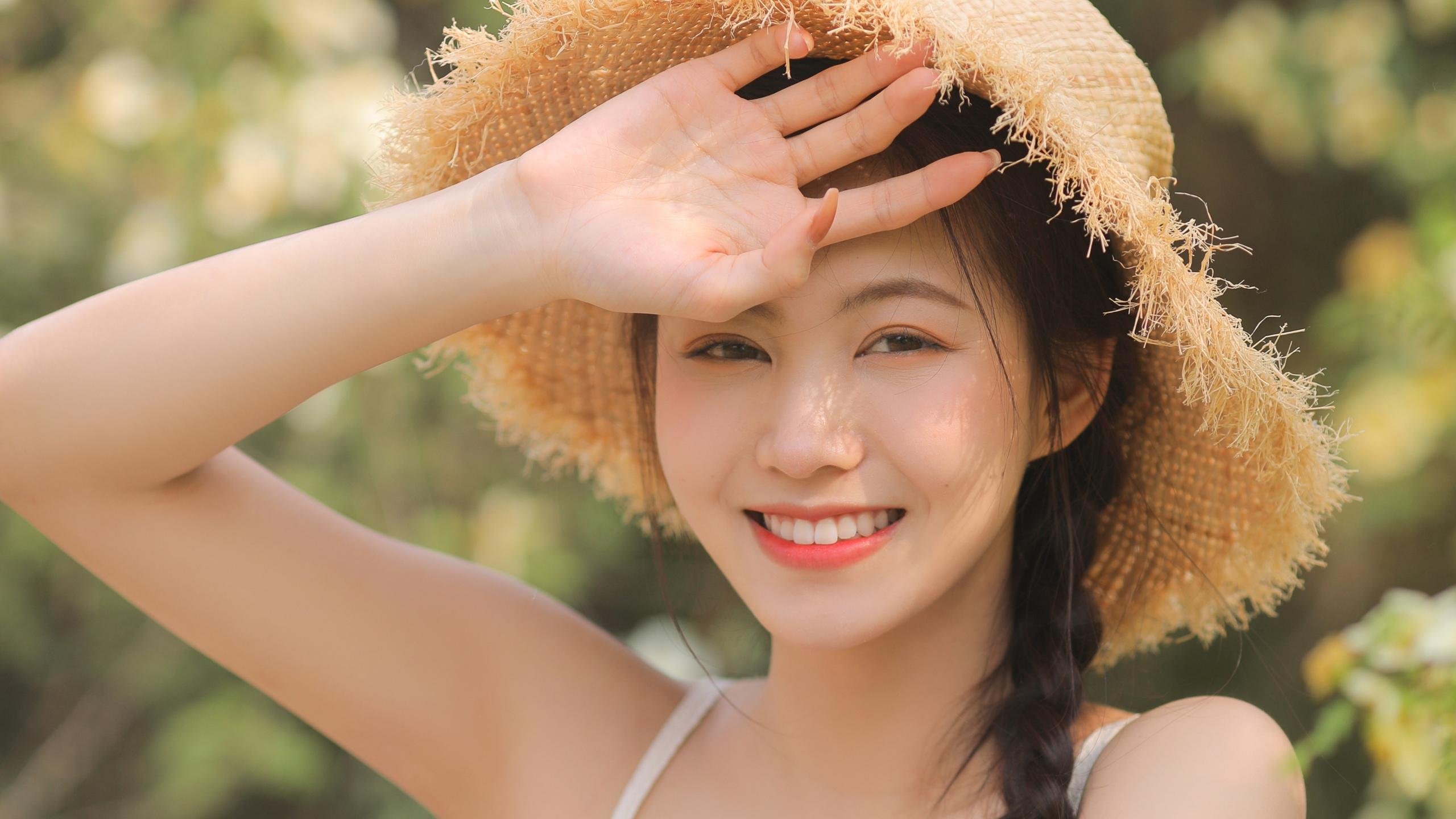 女足队员专项训练侧重小范围控球和传导能力，女足 训练